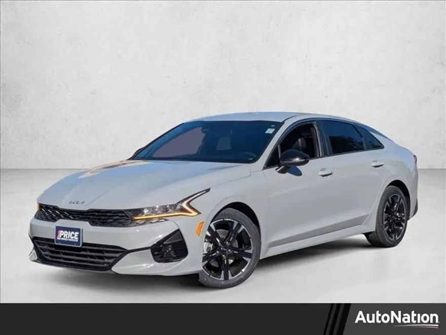 2022 Kia K5 GT-Line photo 1