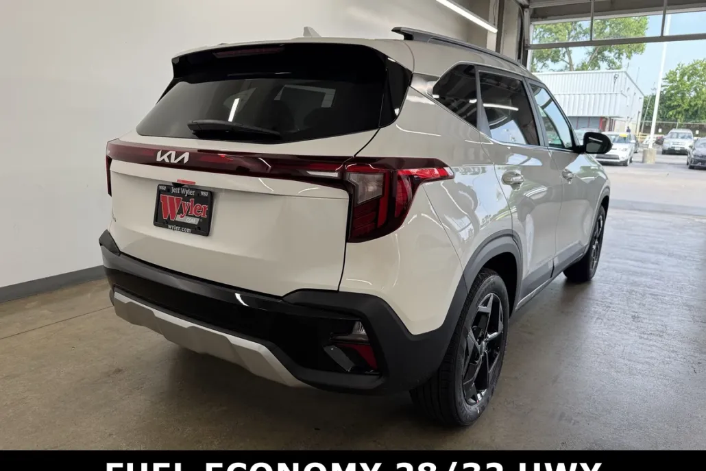 2026 Kia Seltos EX photo 1