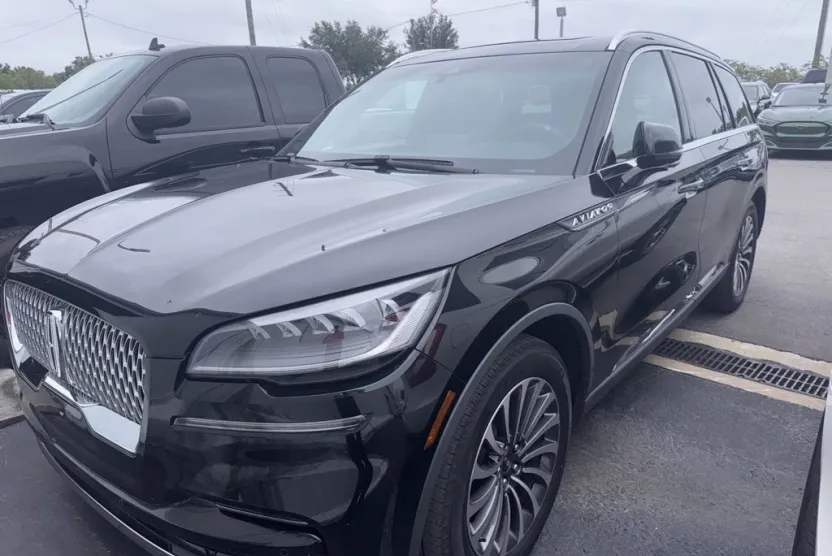 2022 Lincoln Aviator Reserve photo 1