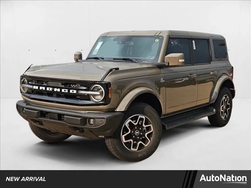 2025 Ford Bronco Outer Banks photo 1