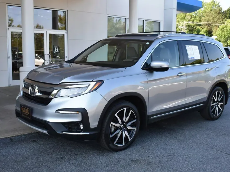 2019 Honda Pilot Touring photo 1