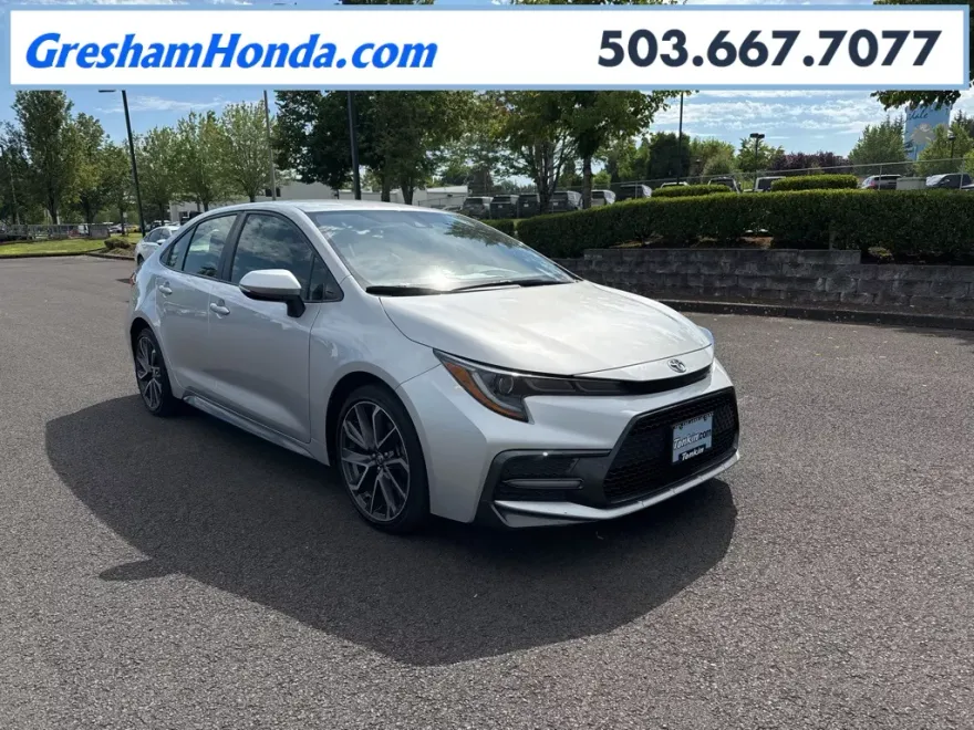 2022 Toyota Corolla SE photo 1