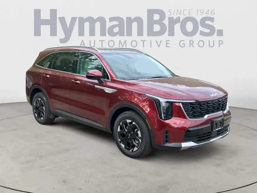 2025 Kia Sorento S photo 1