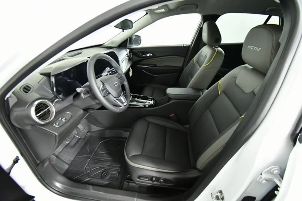 2026 Chevrolet Trax ACTIV photo 1
