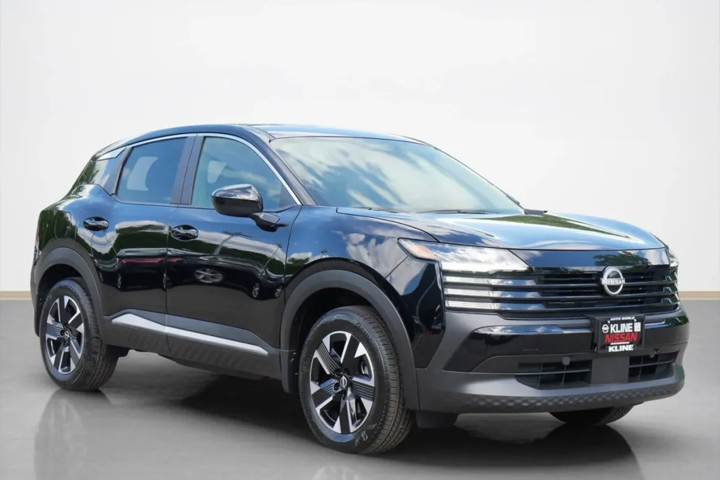 2025 Nissan Kicks SV photo 1