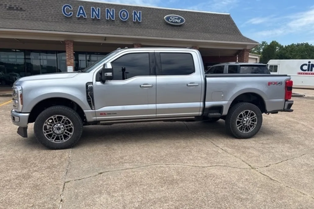 2024 Ford F-350 Limited photo 1