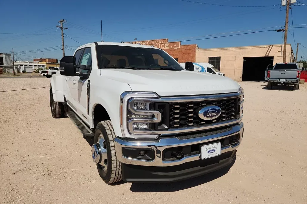 2026 Ford F-350 photo 1
