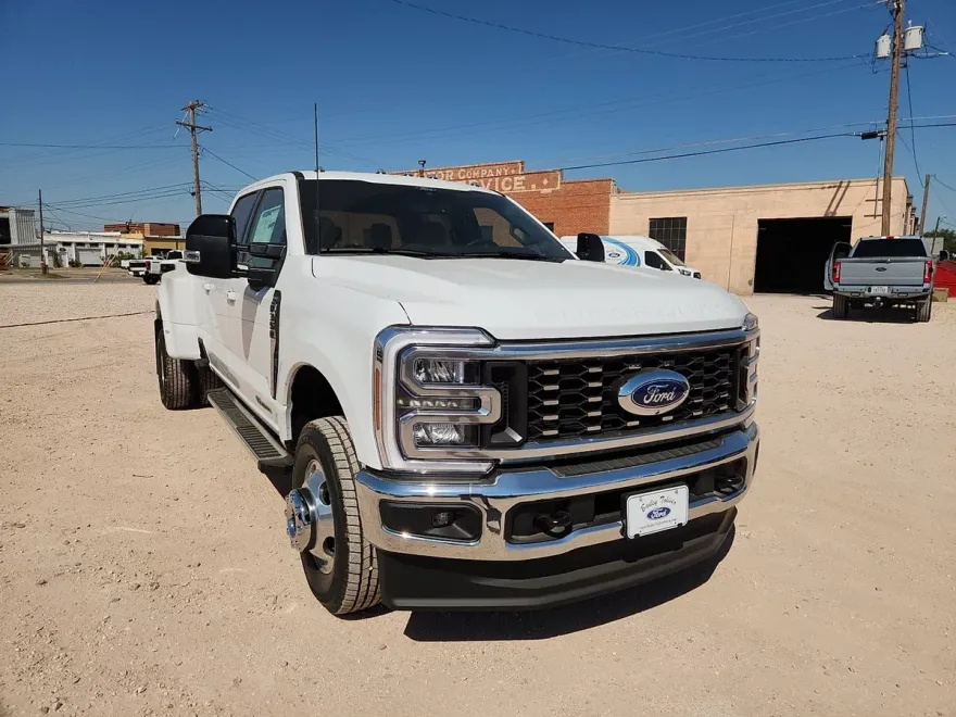 2026 Ford F-350 photo 1