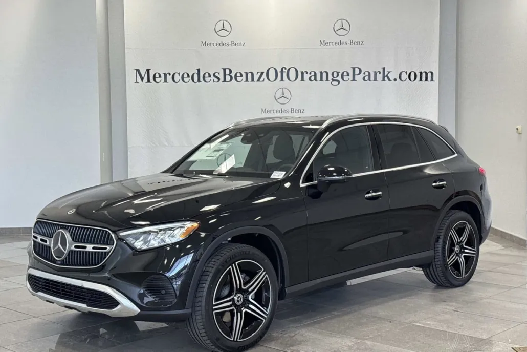 2026 Mercedes Benz GLC 300 4MATIC photo 1