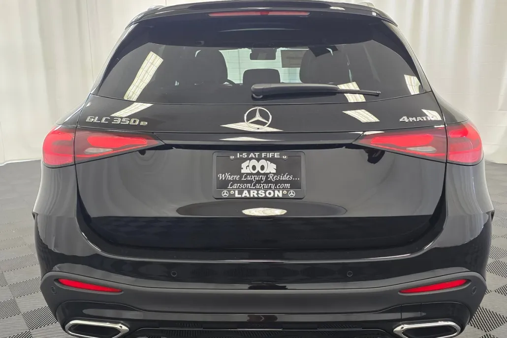 2025 Mercedes Benz GLC 350e 4MATIC photo 1