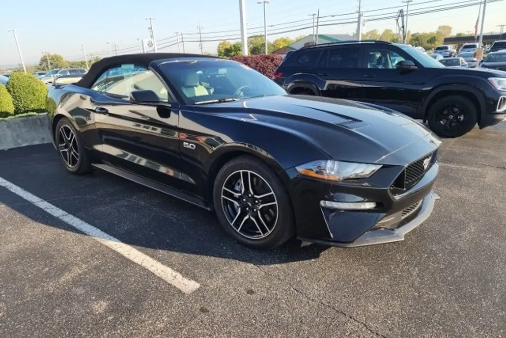 2018 Ford Mustang GT Premium Convertible photo 1