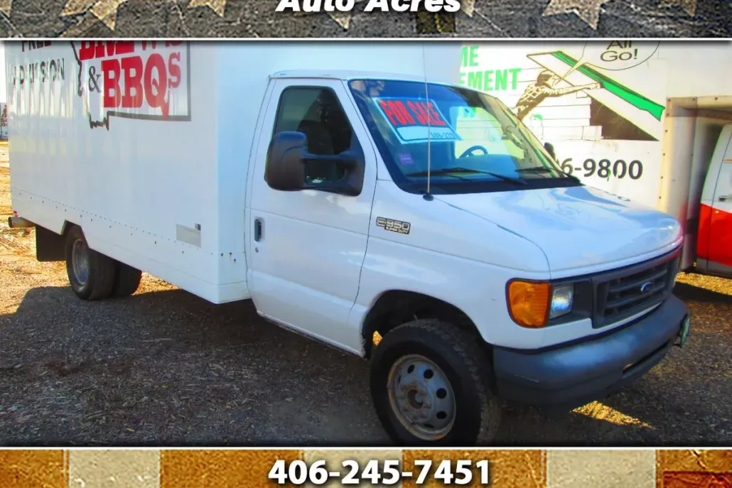 2004 Ford E-350 photo 1