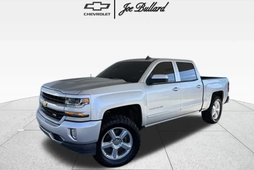 2018 Chevrolet Silverado 1500 LT photo 1