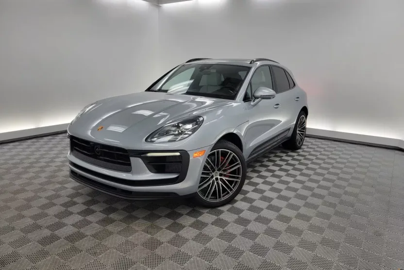 2025 Porsche Macan S photo 1