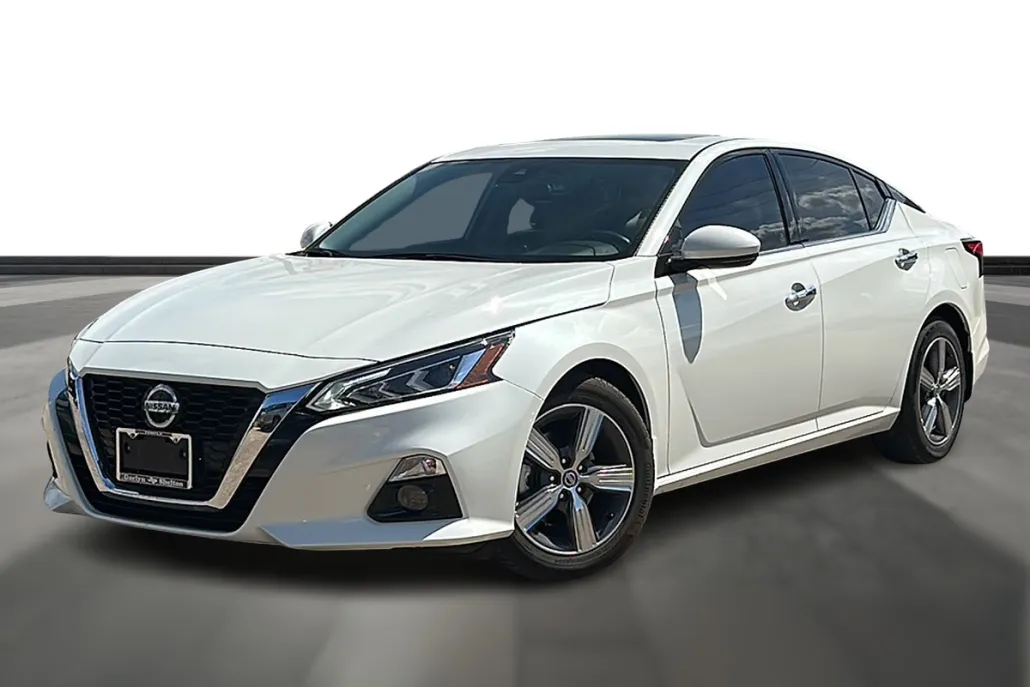 2022 Nissan Altima SL photo 1