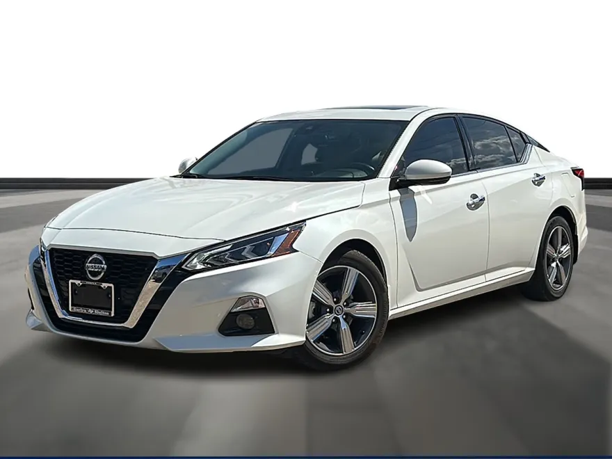2022 Nissan Altima SL photo 1