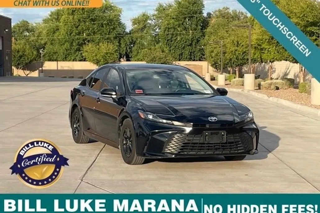 2025 Toyota Camry LE photo 1