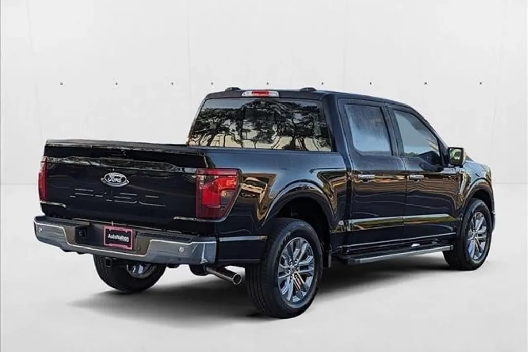 2025 Ford F-150 XLT photo 1