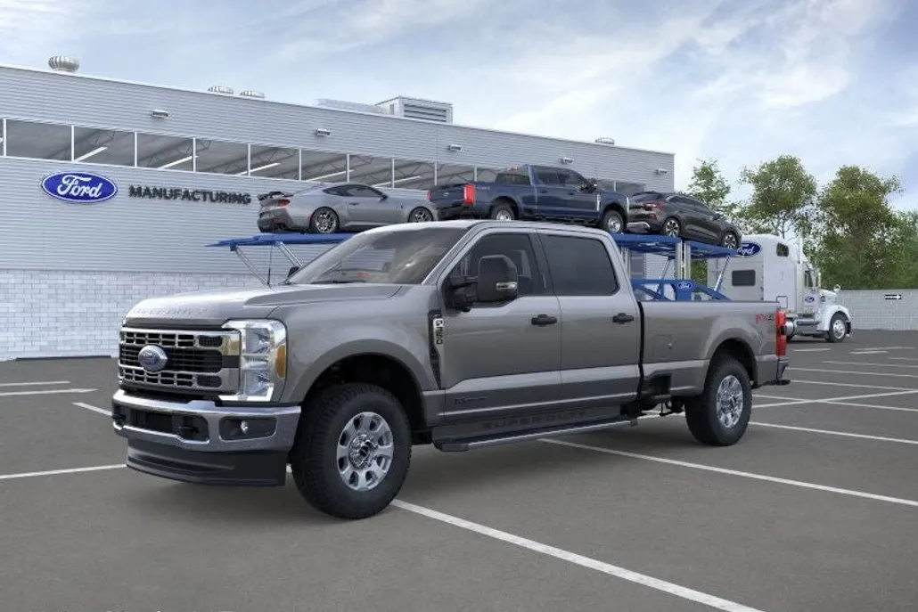 2025 Ford F-350 photo 1