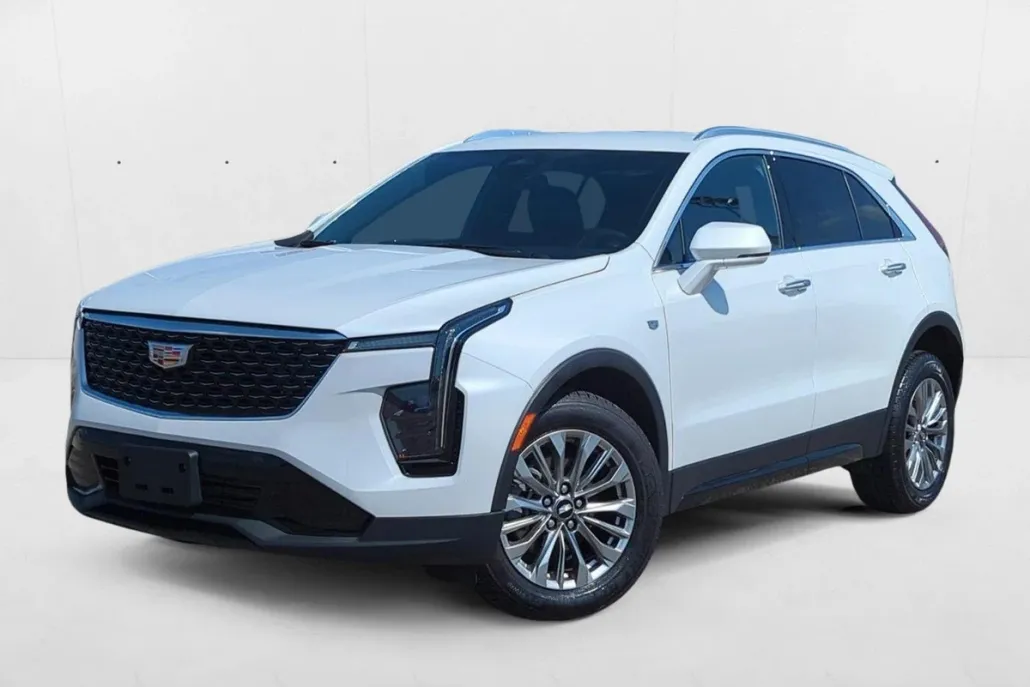 2024 Cadillac XT4 Premium Luxury photo 1