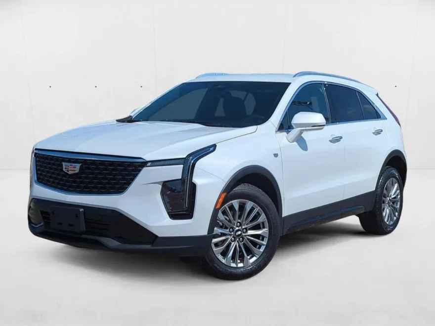 2024 Cadillac XT4 Premium Luxury photo 1