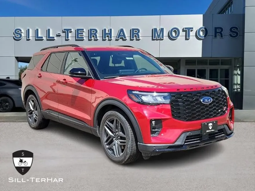 2025 Ford Explorer ST photo 1
