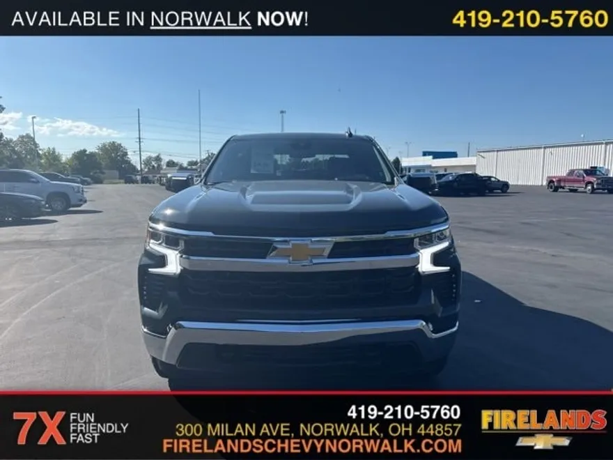 2026 Chevrolet Silverado 1500 LT photo 1