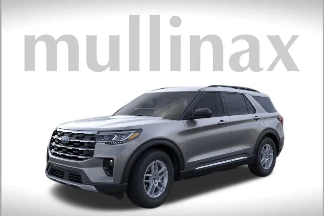 2025 Ford Explorer photo 1