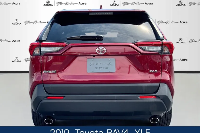 2019 Toyota RAV4 XLE photo 1