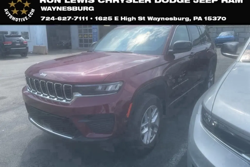 2023 Jeep Grand Cherokee Laredo photo 1