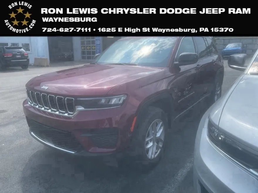 2023 Jeep Grand Cherokee Laredo photo 1