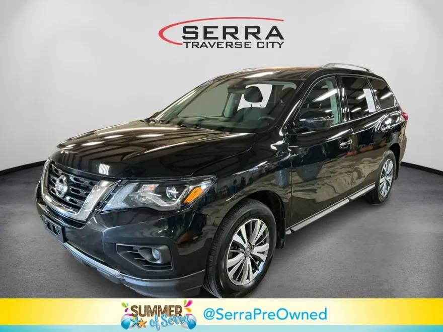 2020 Nissan Pathfinder S photo 1