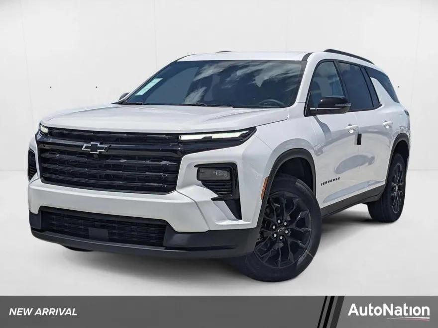 2025 Chevrolet Traverse photo 1
