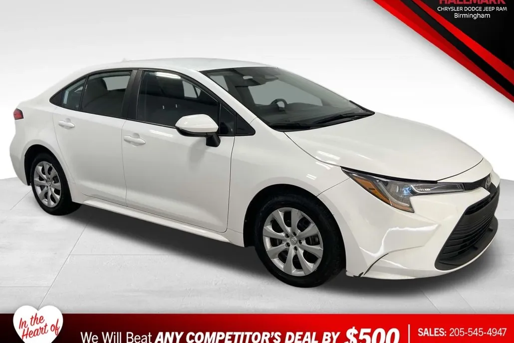 2023 Toyota Corolla LE photo 1