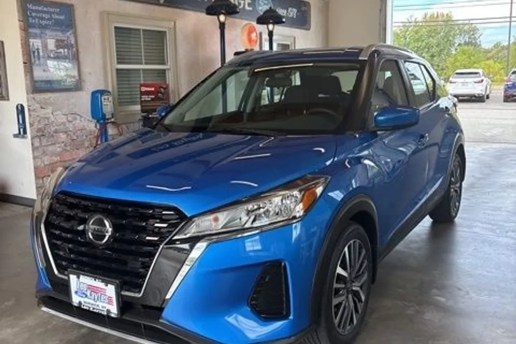 2021 Nissan Kicks SV photo 1