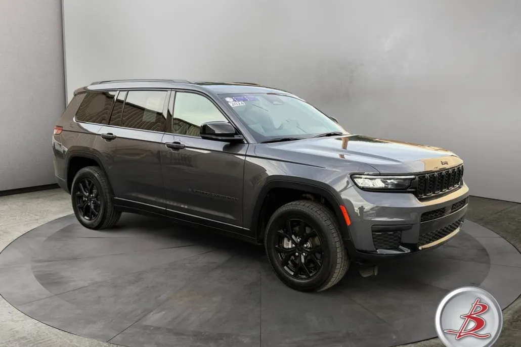 2024 Jeep Grand Cherokee Laredo photo 1
