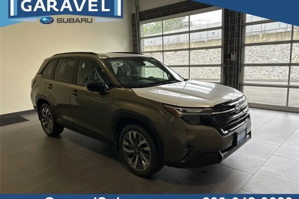 2025 Subaru Forester Touring photo 1