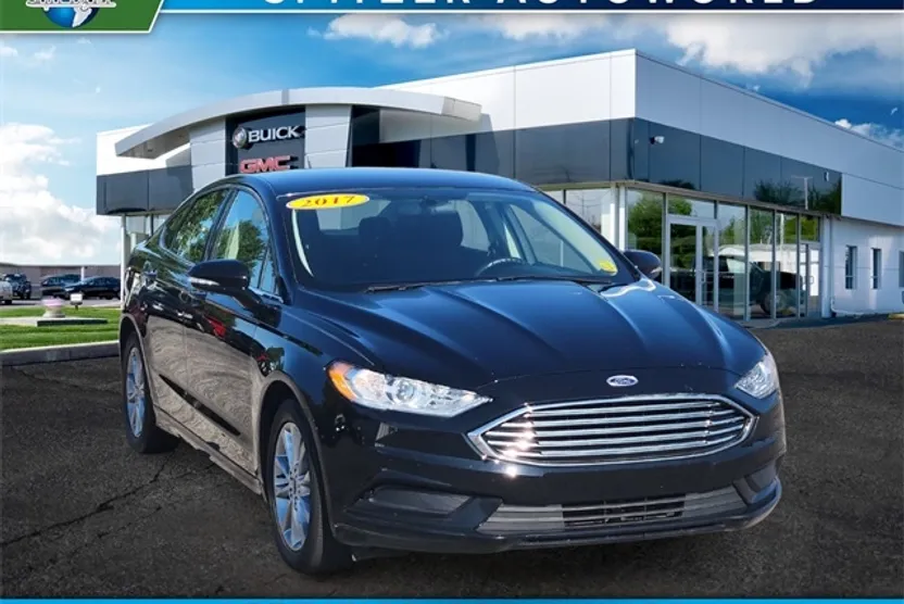 2017 Ford Fusion SE photo 1