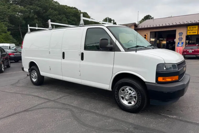 2019 Chevrolet Express 2500 Cargo Van photo 1