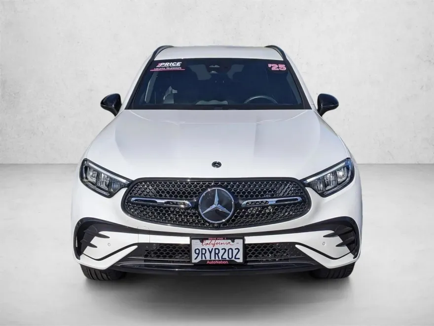 2025 Mercedes Benz GLC 300 4MATIC photo 1