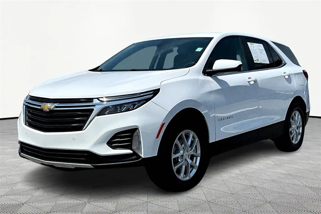 2022 Chevrolet Equinox LT photo 1