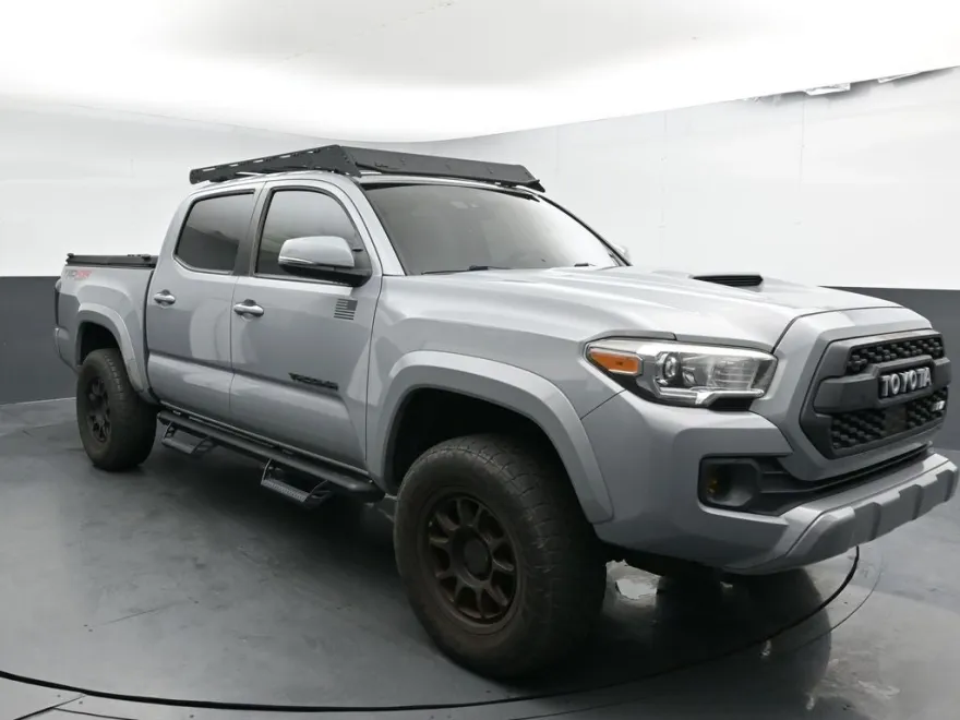 2021 Toyota Tacoma TRD Sport Double Cab V6 photo 1