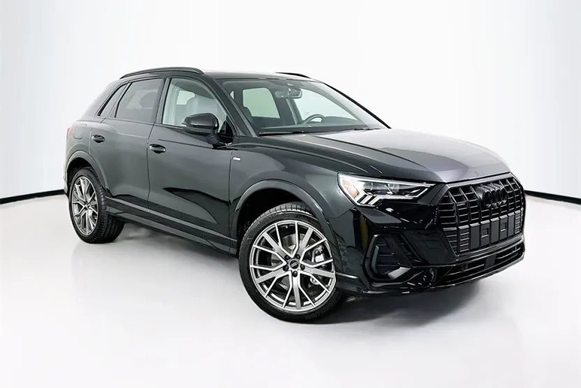 2025 Audi Q3 S line Premium Plus photo 1