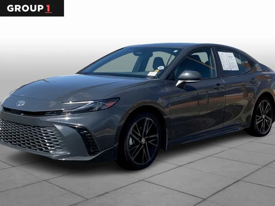 2025 Toyota Camry XSE photo 1