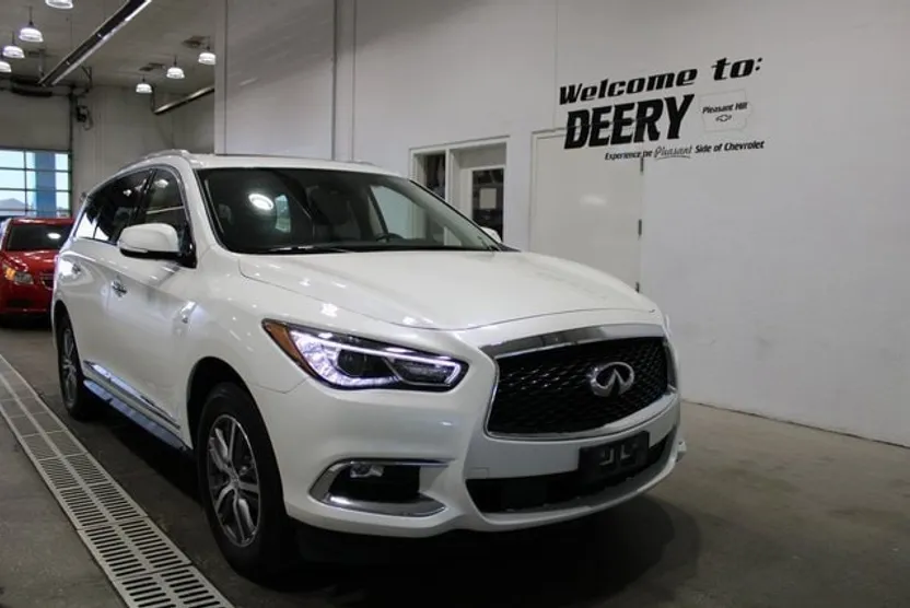 2020 Infiniti QX60 Luxe photo 1