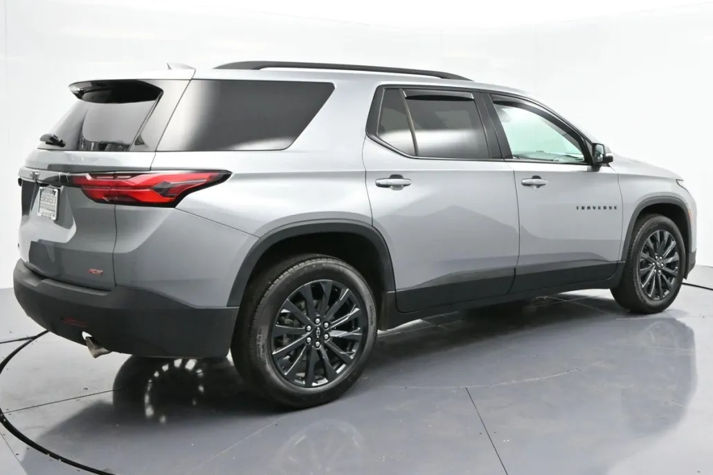 2023 Chevrolet Traverse RS photo 1