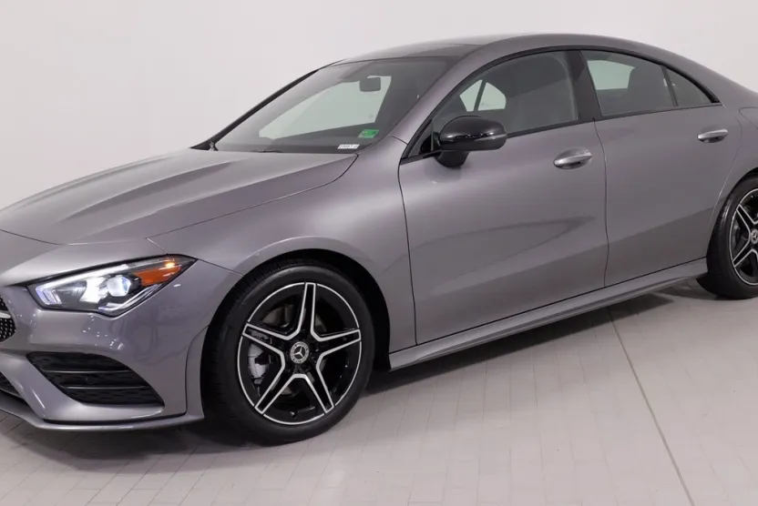 2023 Mercedes Benz CLA 250 4MATIC photo 1