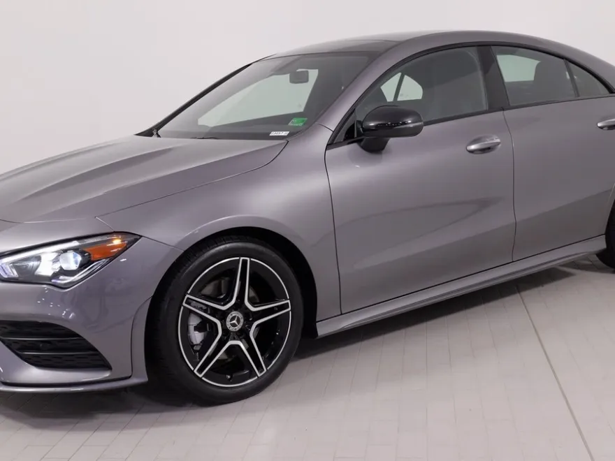 2023 Mercedes Benz CLA 250 4MATIC photo 1