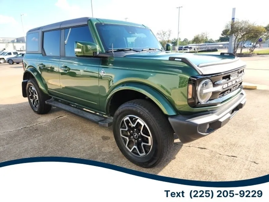 2023 Ford Bronco Outer Banks photo 1