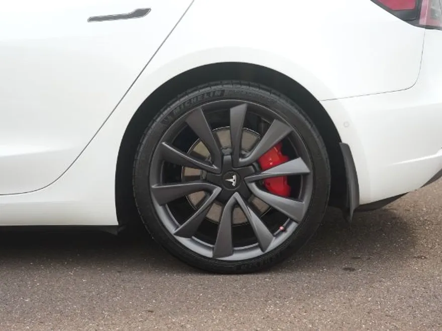2020 Tesla Model 3 Performance photo 16